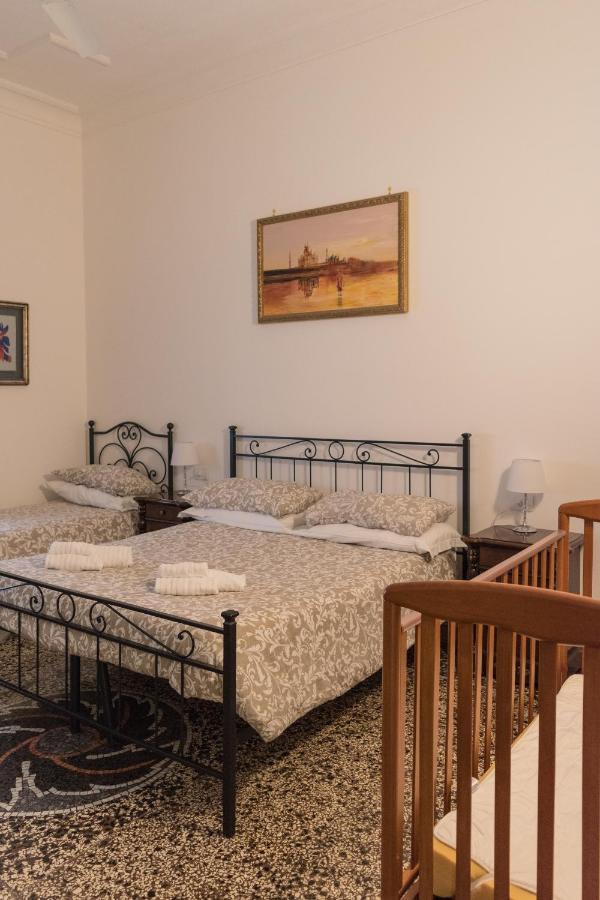 Antica Terrazza Frascati Bed & Breakfast Bagian luar foto