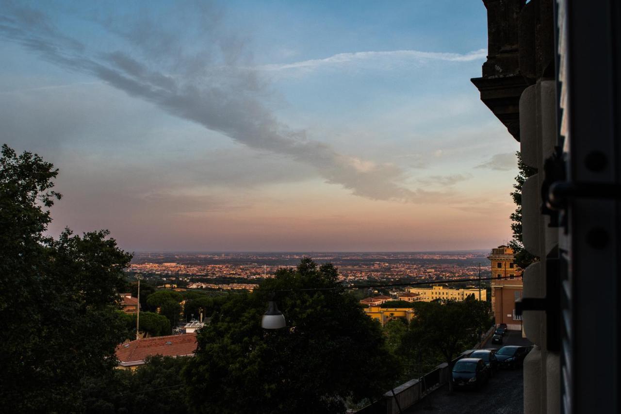 Antica Terrazza Frascati Bed & Breakfast Bagian luar foto