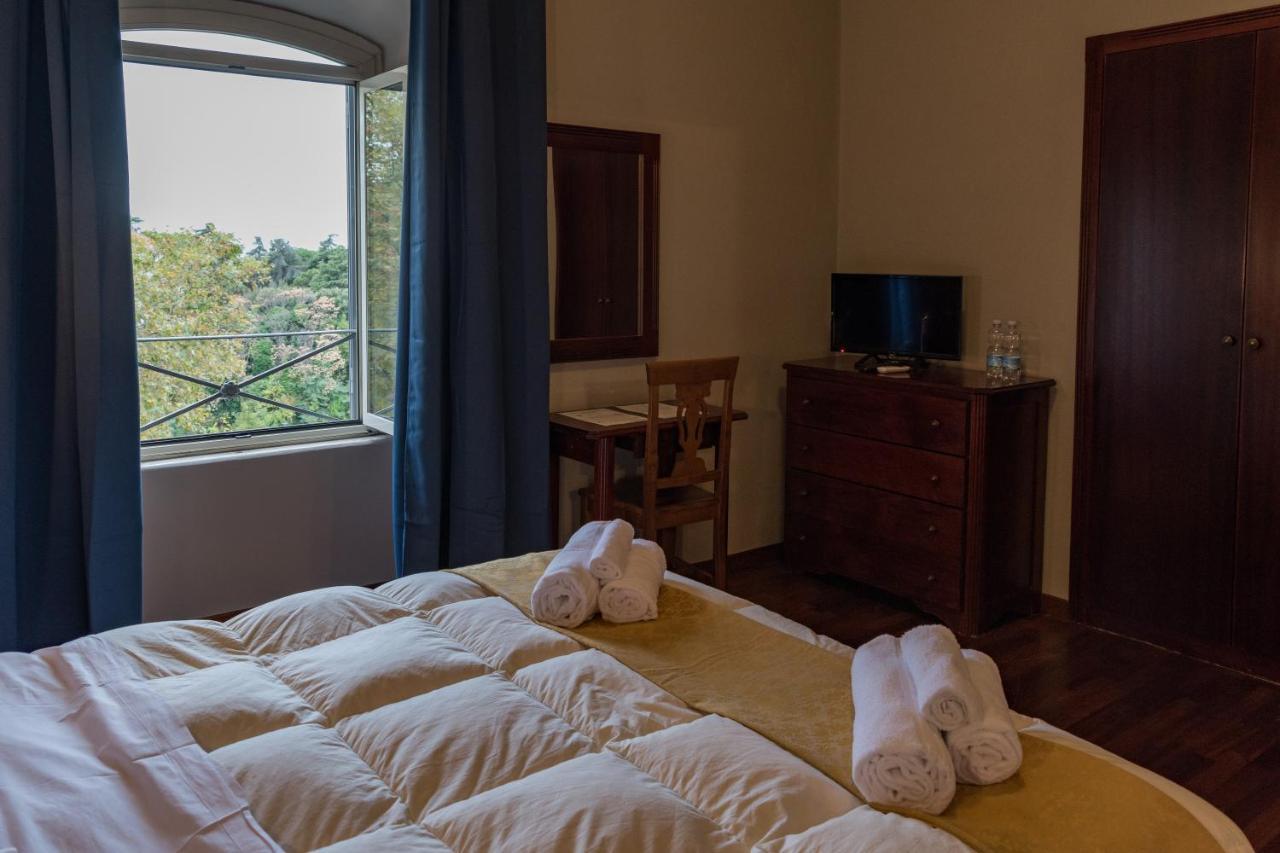 Antica Terrazza Frascati Bed & Breakfast Bagian luar foto