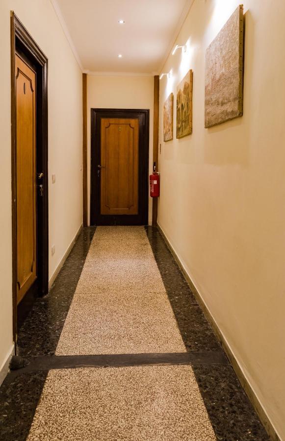 Antica Terrazza Frascati Bed & Breakfast Bagian luar foto