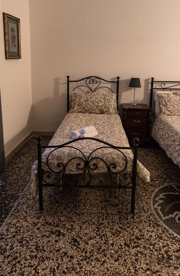 Antica Terrazza Frascati Bed & Breakfast Bagian luar foto